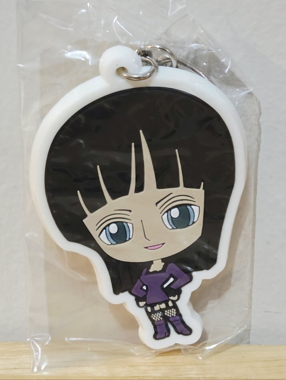 *4 for $20* One Piece Log Collection Nico Robin Rubber Charm Strap
